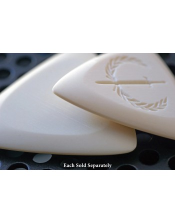 Iron Age Termoplast Large Tri plectrum 4.00 mm